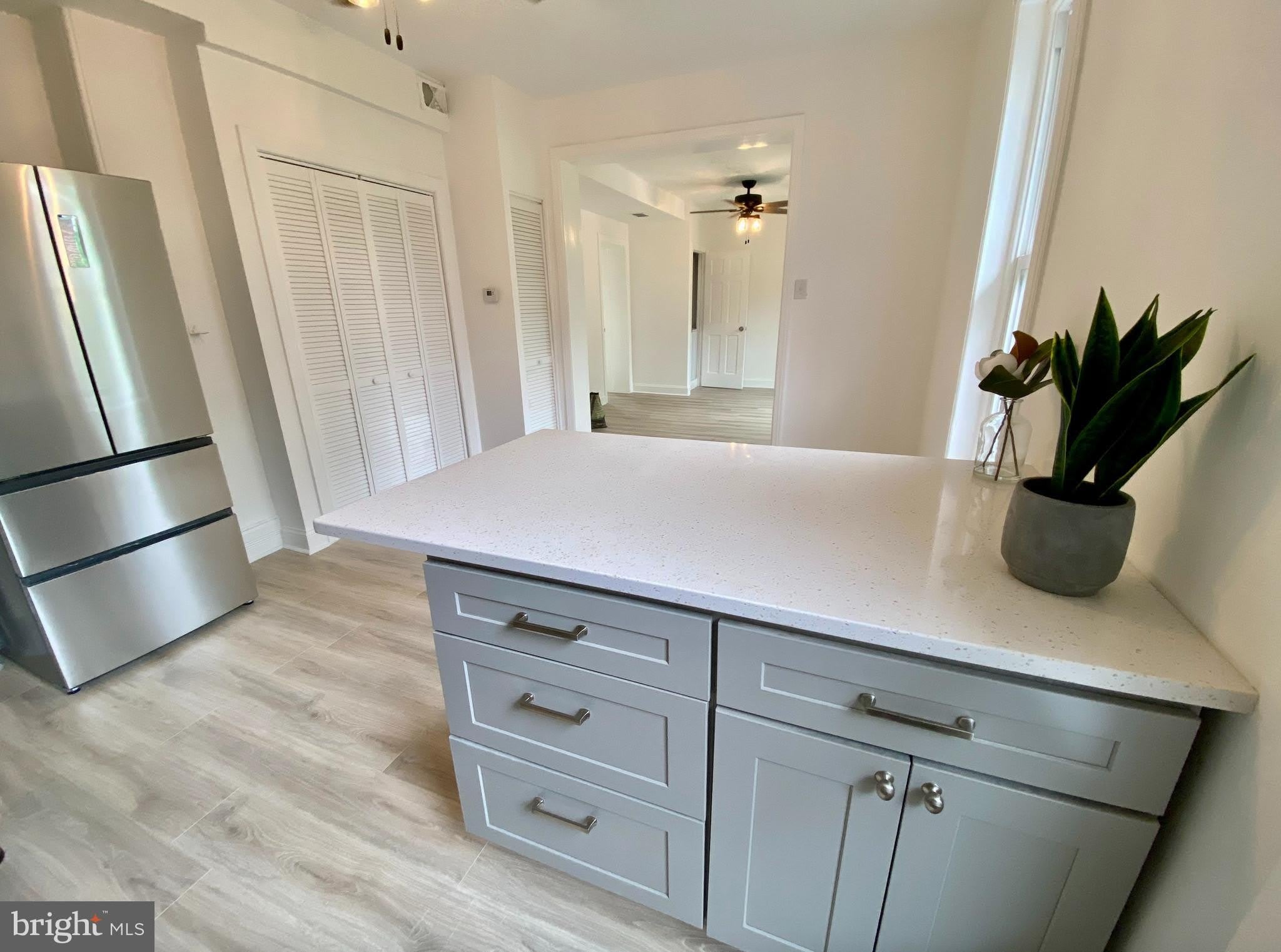 305 S MAIN Street – photo 3