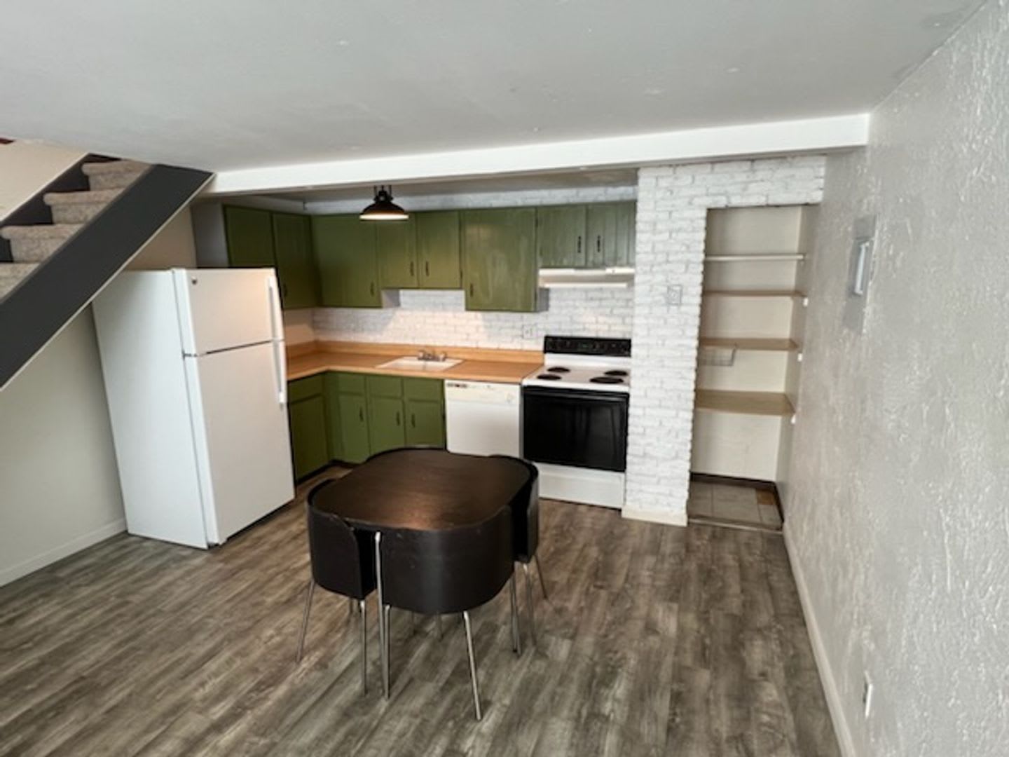 1BD 1BTH Townhouse near Belmar – photo 2
