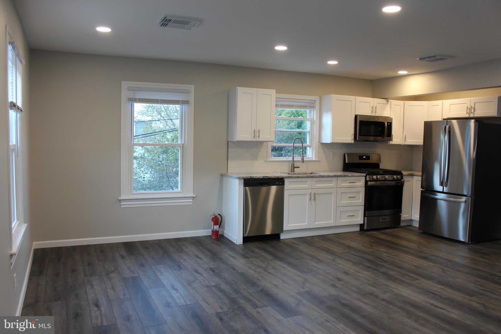 34 DELSEA DR S – photo 5