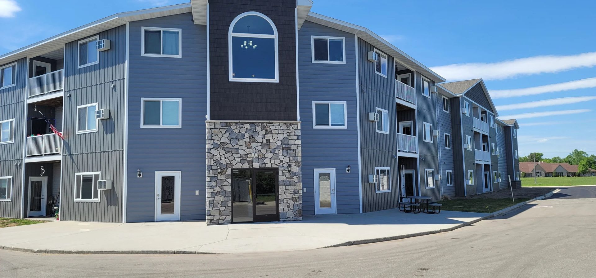 Mainstreeter Apartments – photo 1