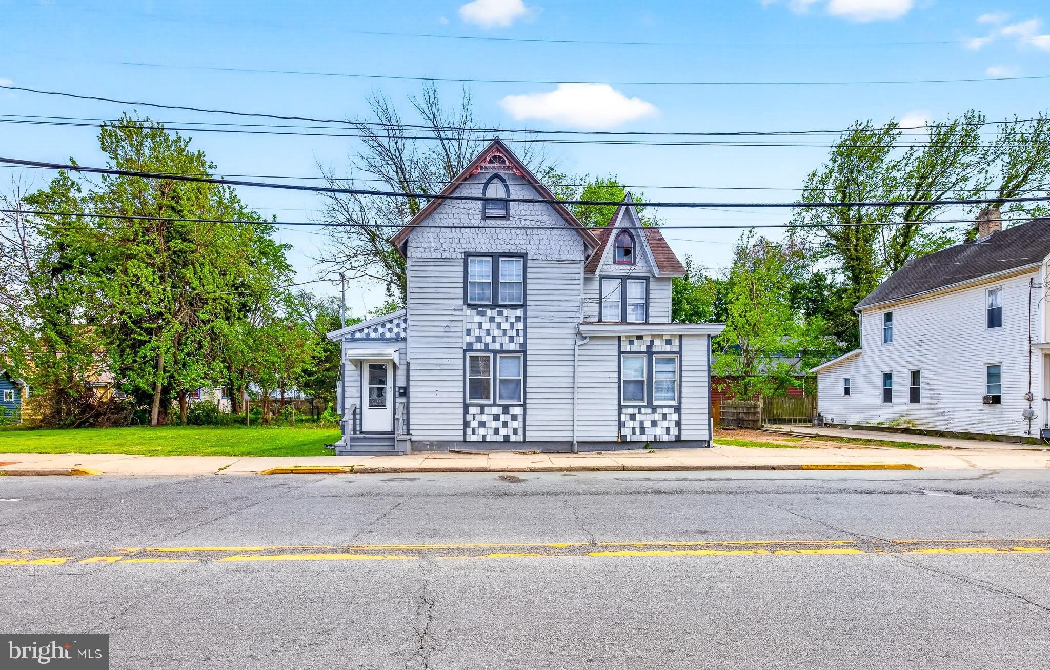 214 W DIVISION Street – photo 2