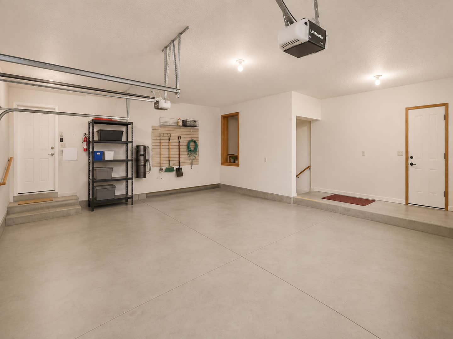 Spacious 4-Bedroom, 3-Bath Home with Huge Garage & Built-In Storm Shelter! – photo 3