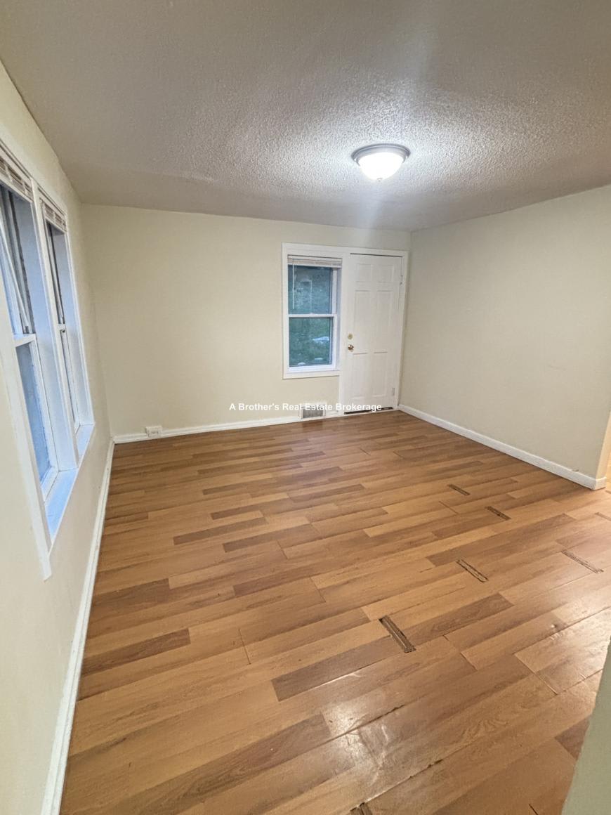 50 Oakdale Ave. – photo 5