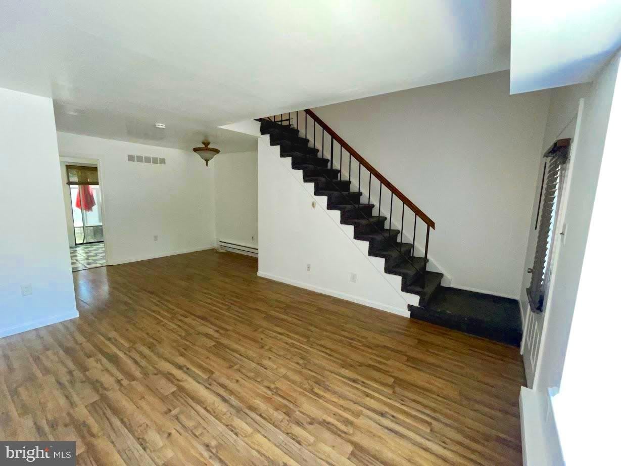 1 Dover Court – photo 4