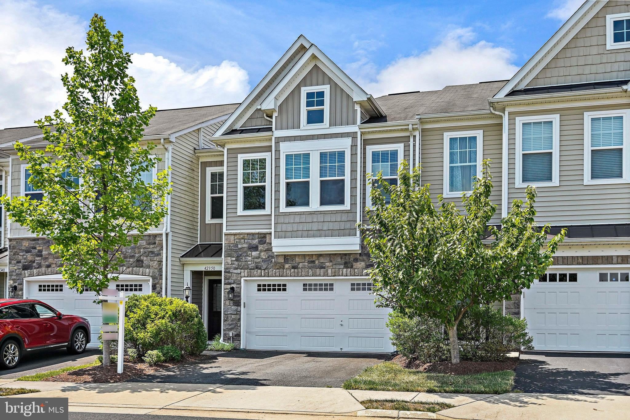 42350 BENFOLD Square – photo 2