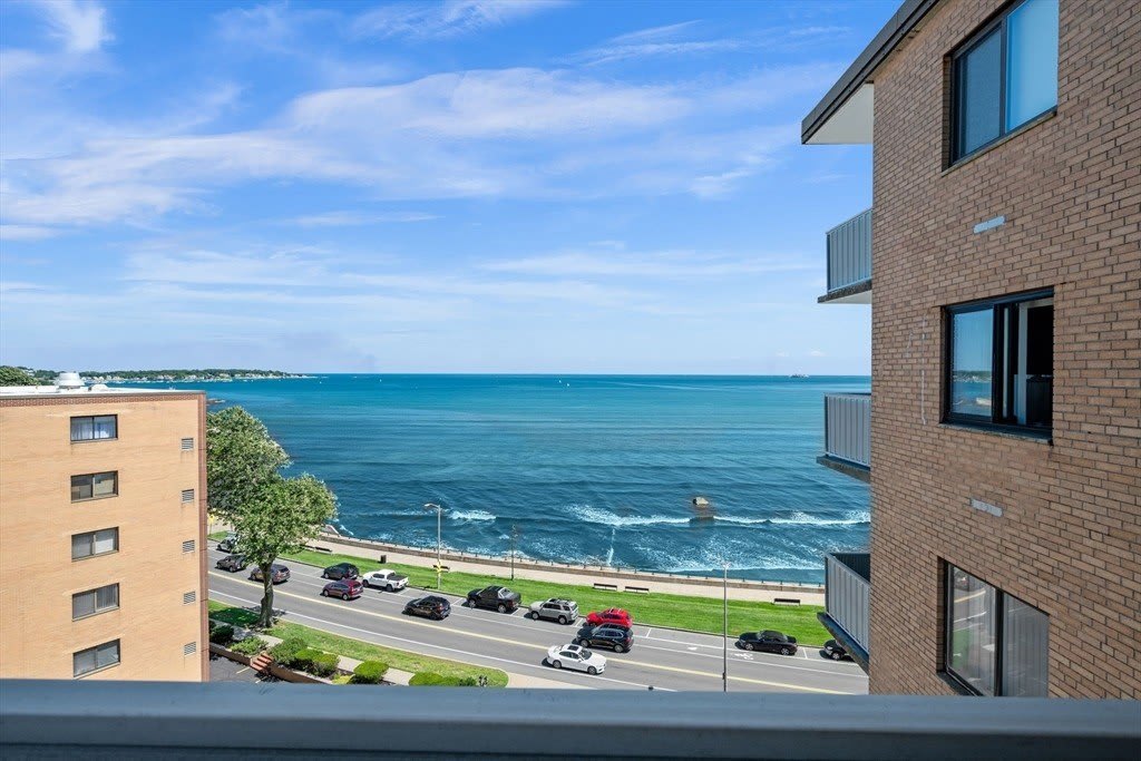300 Lynnshore Dr – photo 2