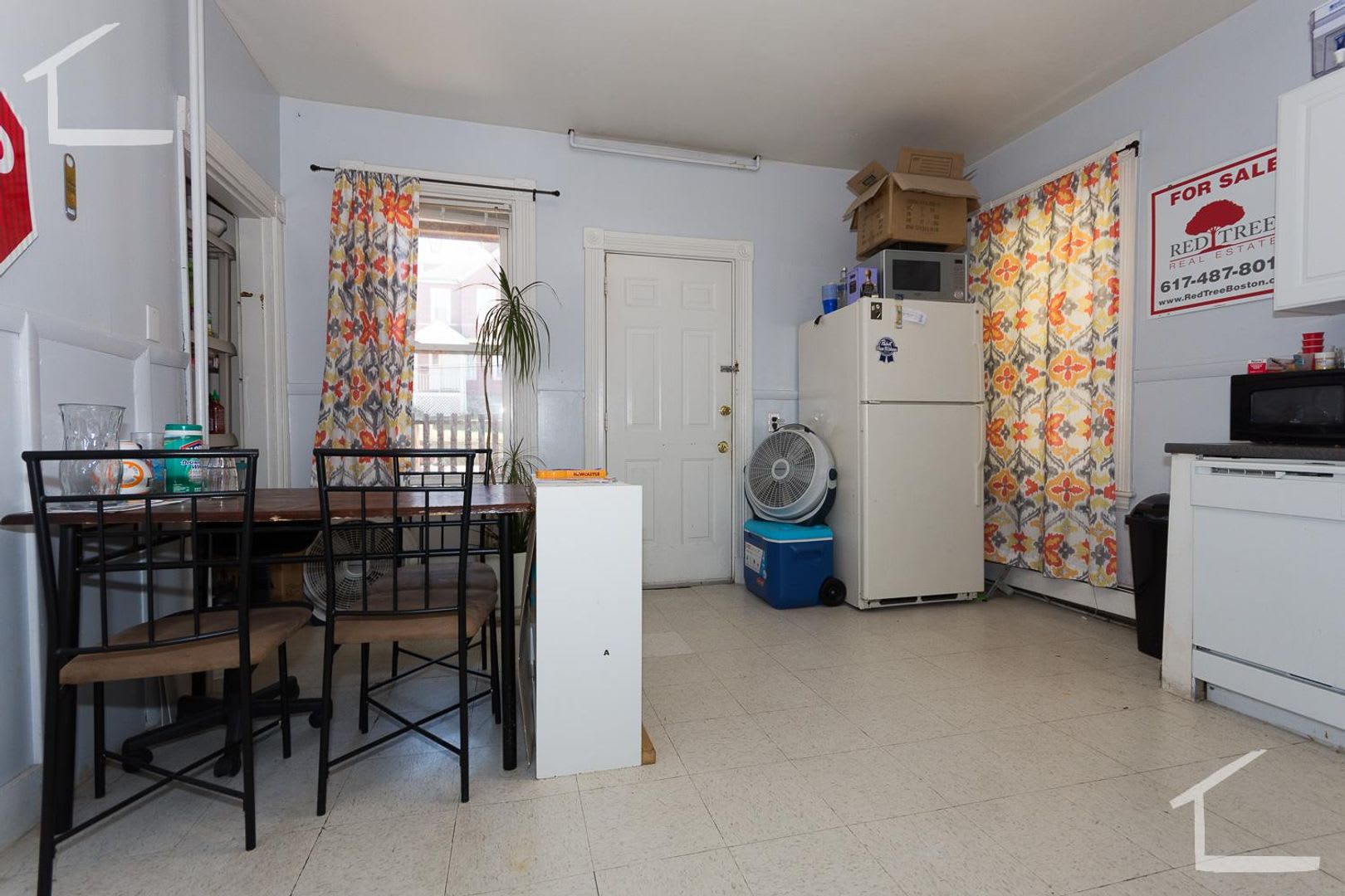 Perfect 3 Bed Right on Mission Hill 9/1/26 – photo 2
