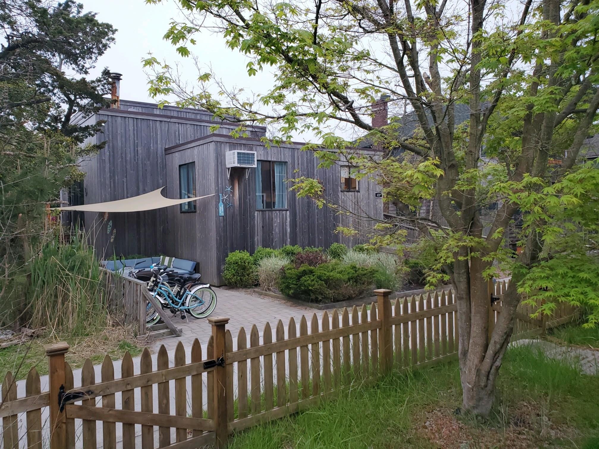 437 Dehnhoff Walk – photo 2