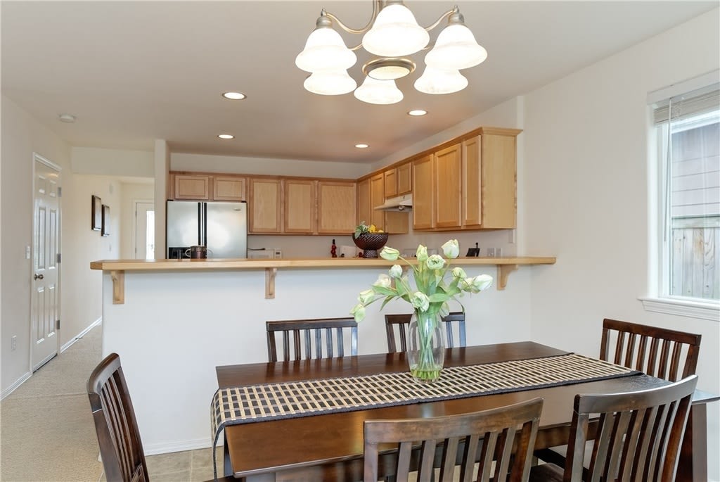 Beautiful 3 Bd. 2.5 Ba. Two Story Home w/attached Garage – photo 5