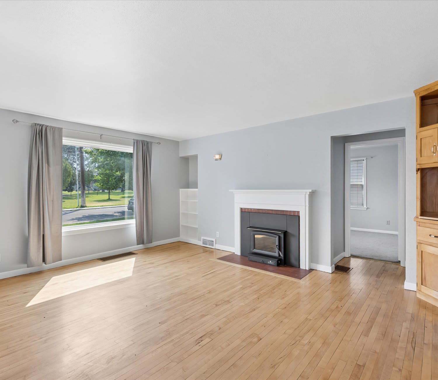 3512 S Division St – photo 4