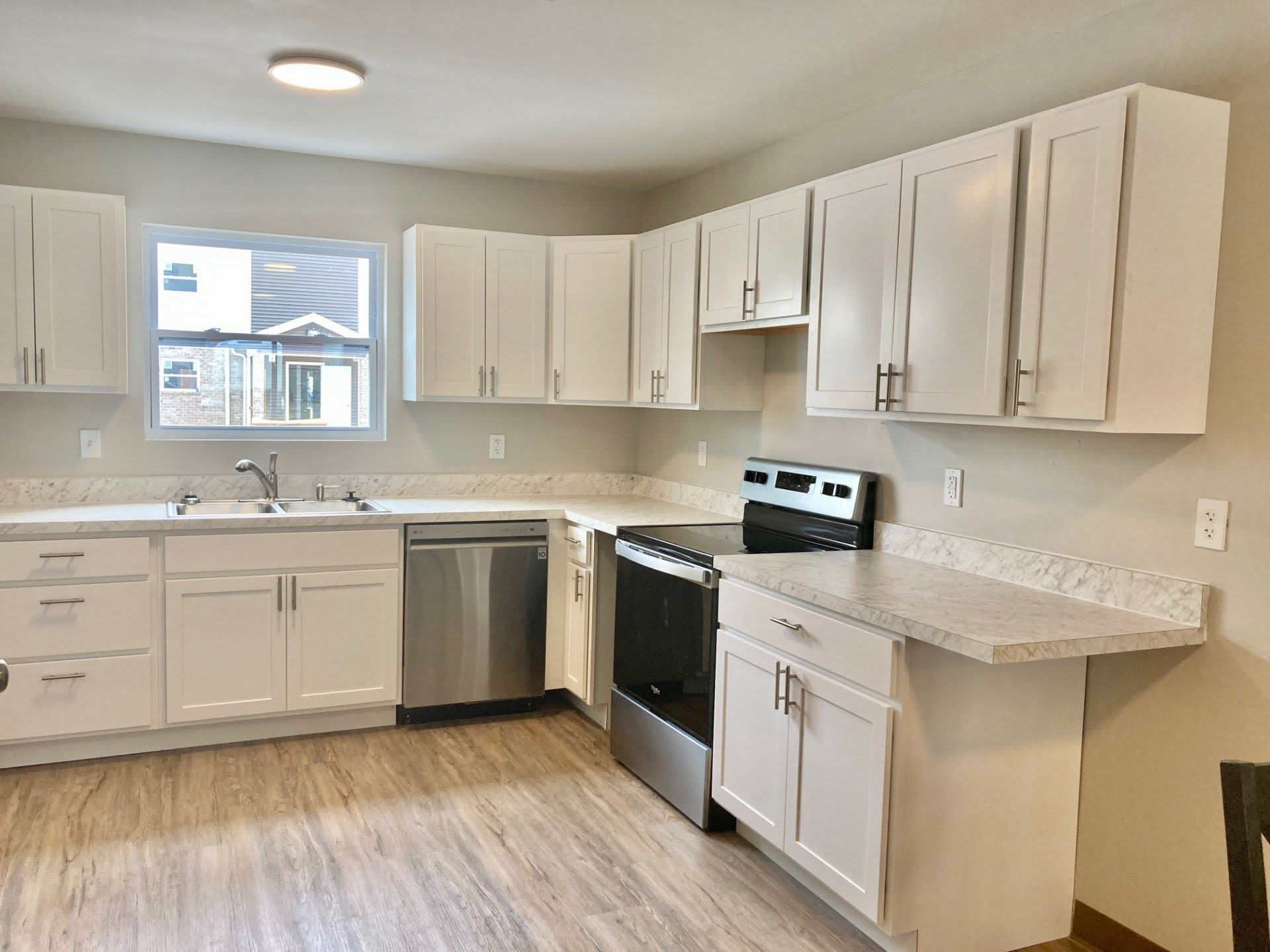 435 7th Street – photo 5