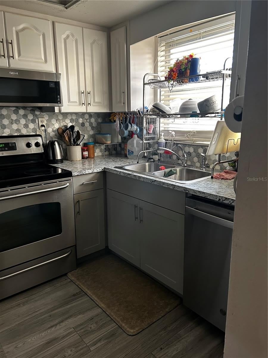 5059 LIVE OAK Circle – photo 3