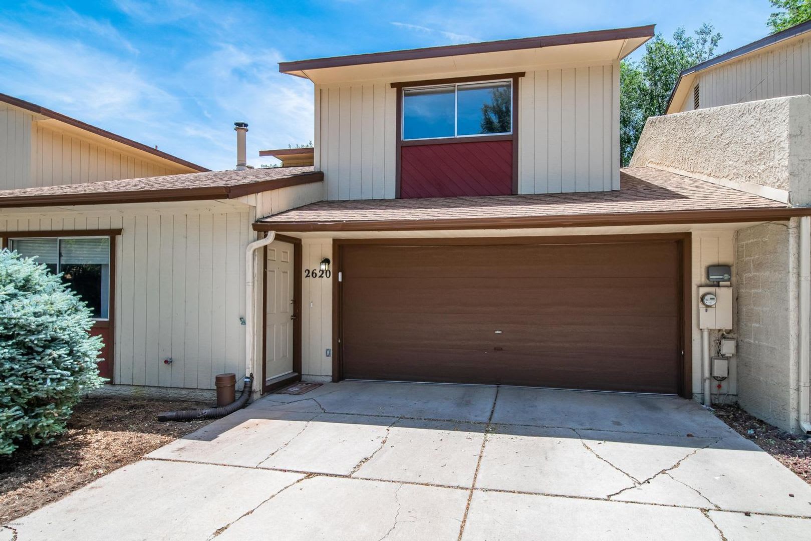 3 Bed 2 5 Bath Greenlaw Townhouse W 2 Car Garage Mountain Views Students Pets Ok Avail Aug 10Th – photo 1
