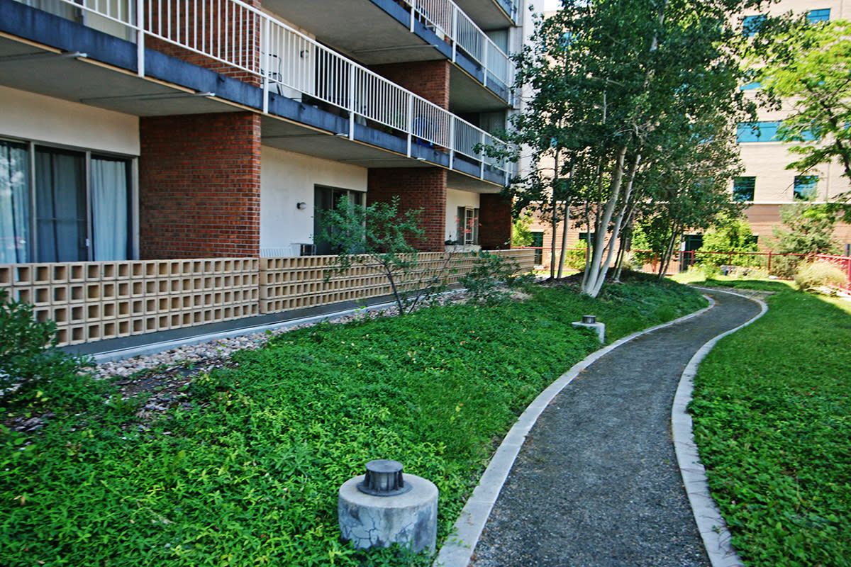 One Bedroom Condominium – photo 1