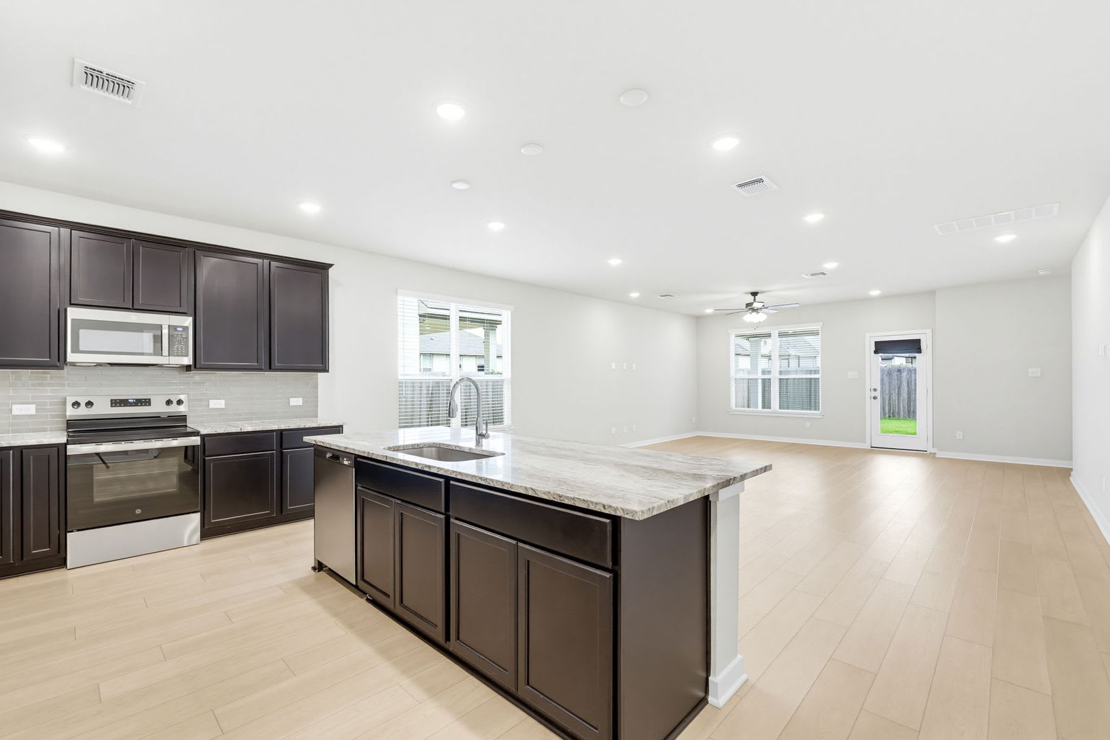 7828 Krenek Tap Dr – photo 2