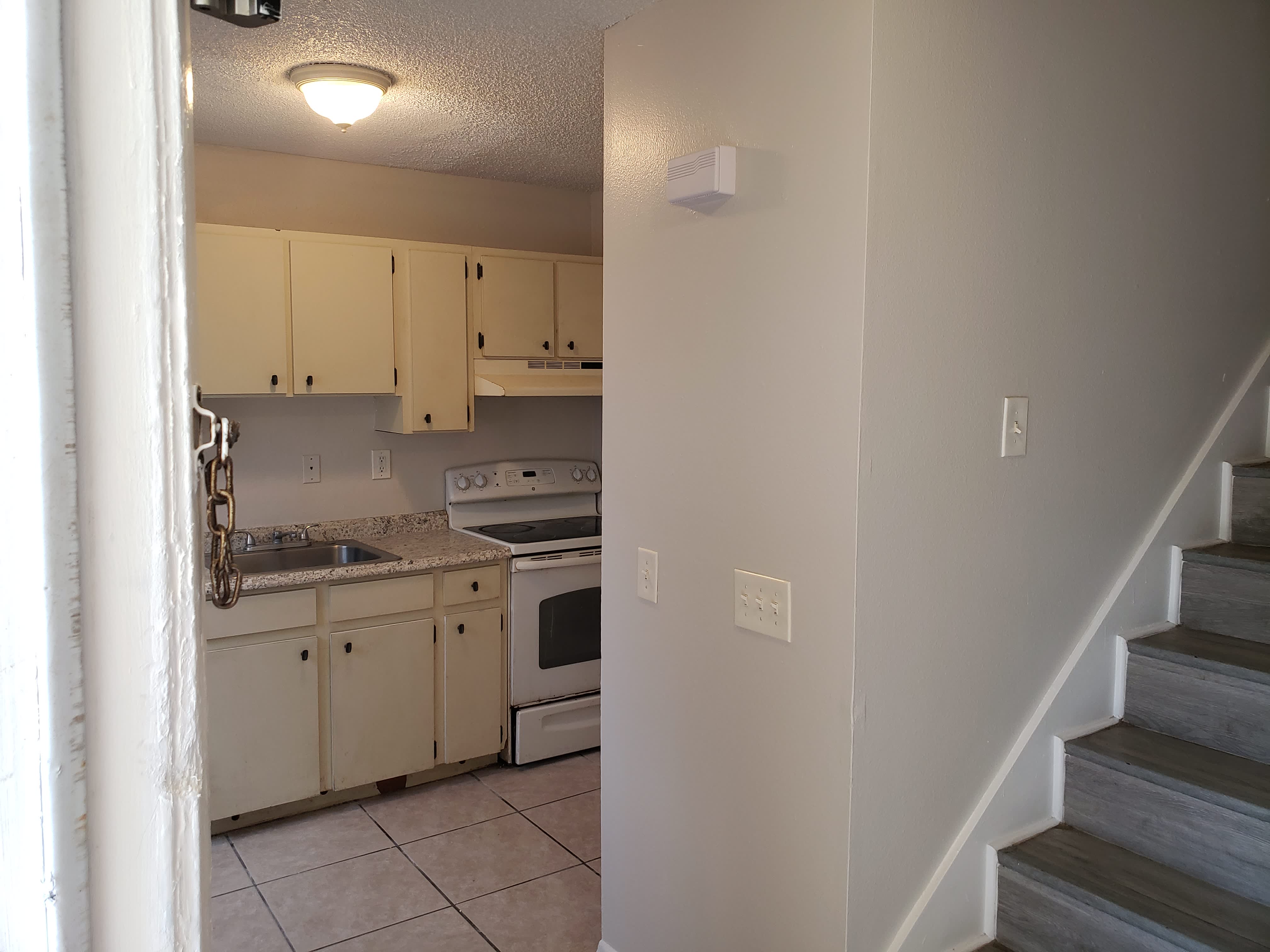 22706 Gage Loop Apt 33 – photo 2