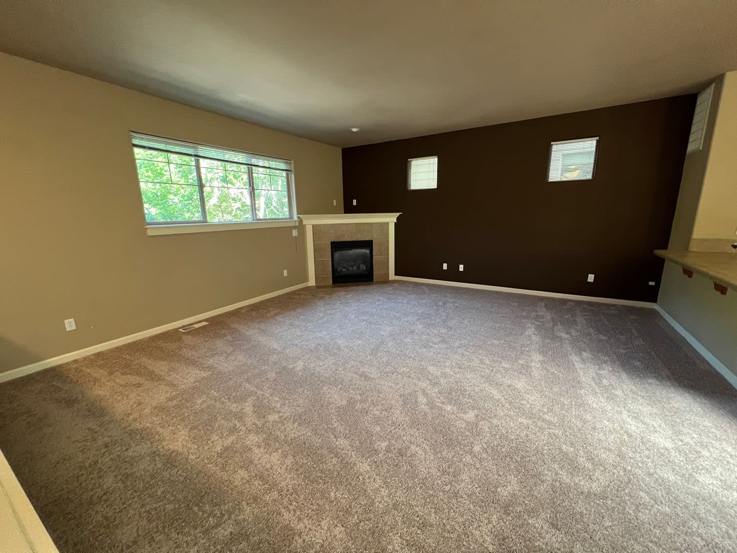 20744 SW Sister Lane ~ MOVE-IN SPECIAL 1/2 OFF First Month's Rent! Amazing Tri-Level Home – photo 2