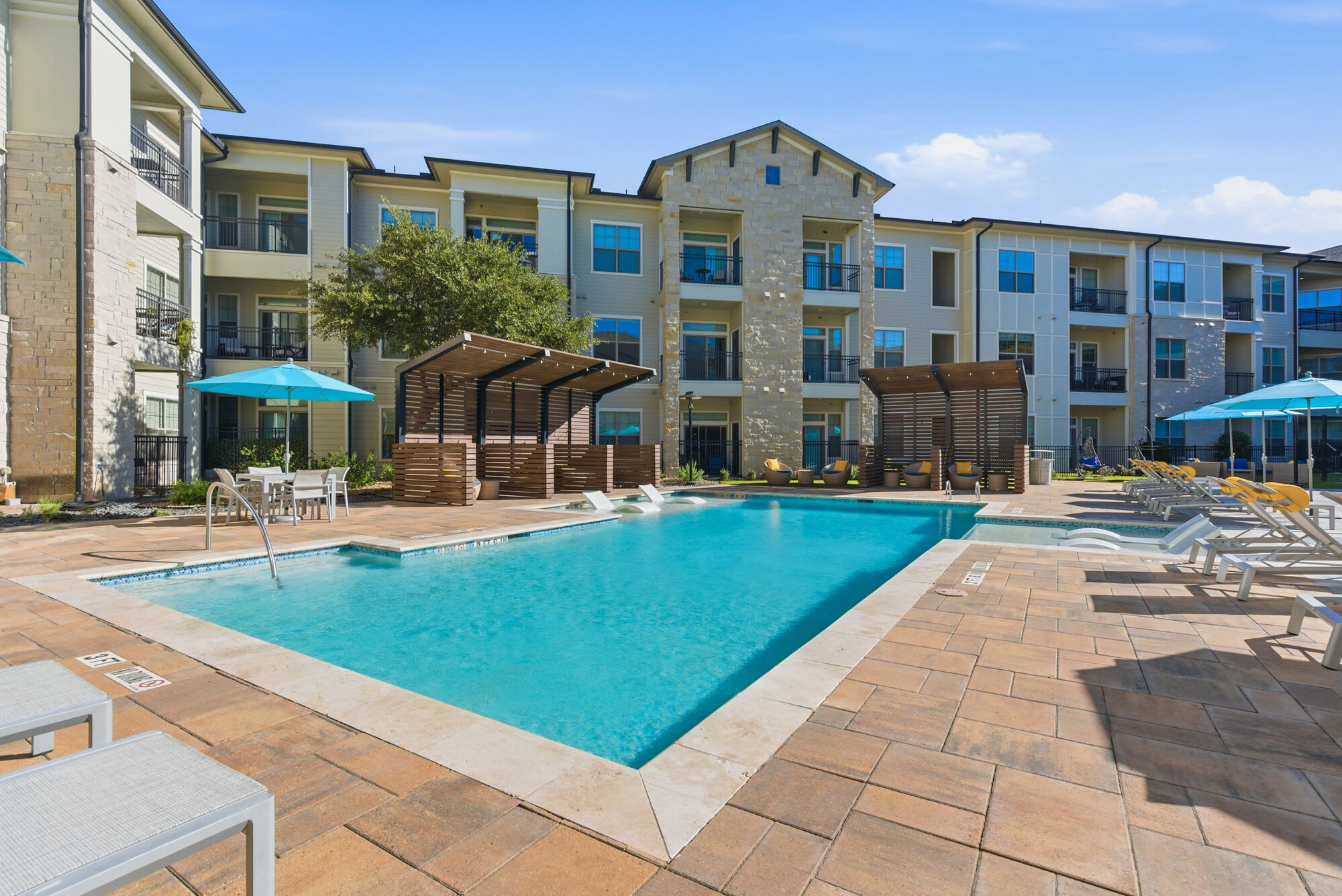The Sterling At Oak Hills – photo 3