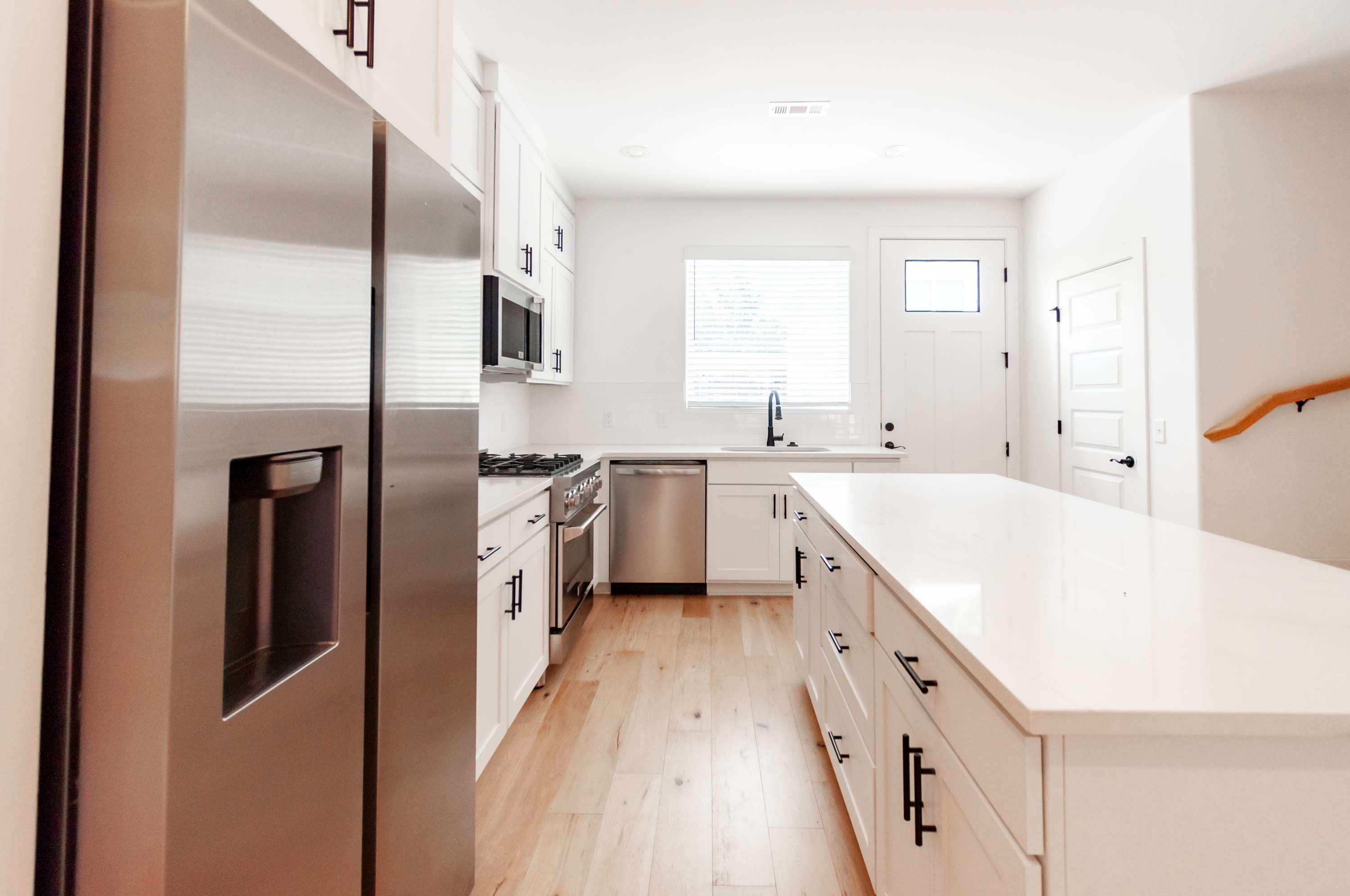1623 West Stone Street 3 – photo 5