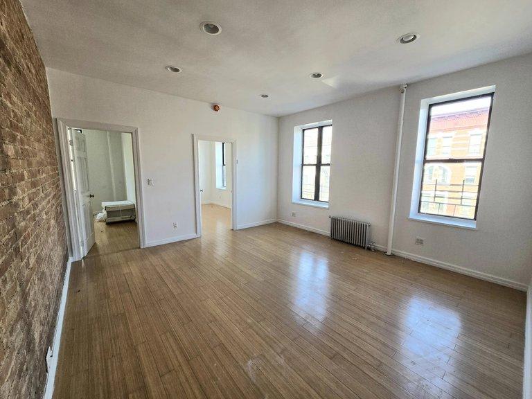 500 West 170th Street – photo 1