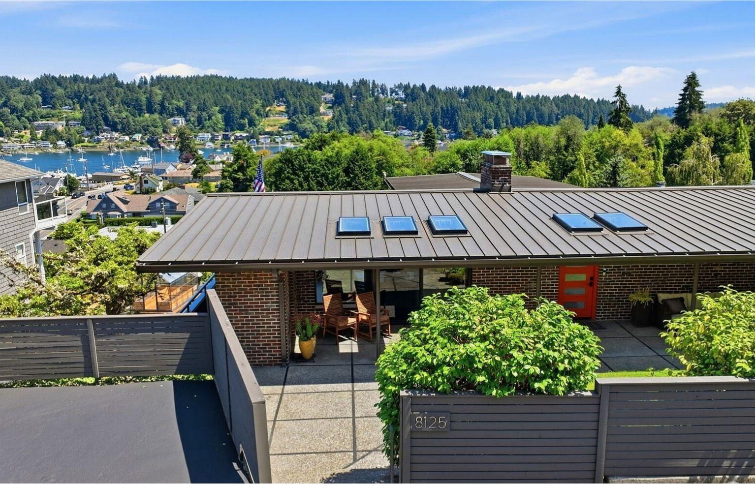 8125 Bayridge Ave – photo 1