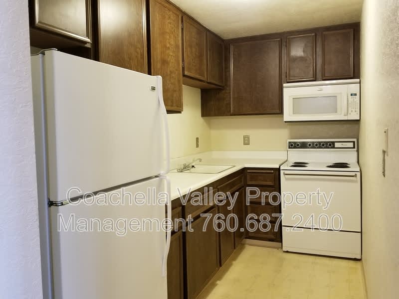 2875 N. Los Felices Road – photo 4