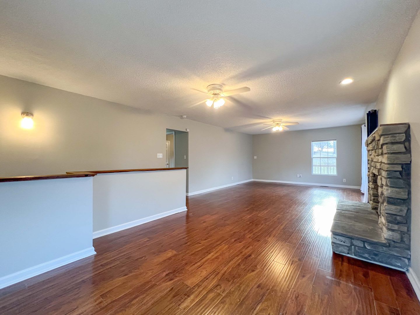 Charming Farragut Home With Large Fenced Yard And Wooded Access – photo 3
