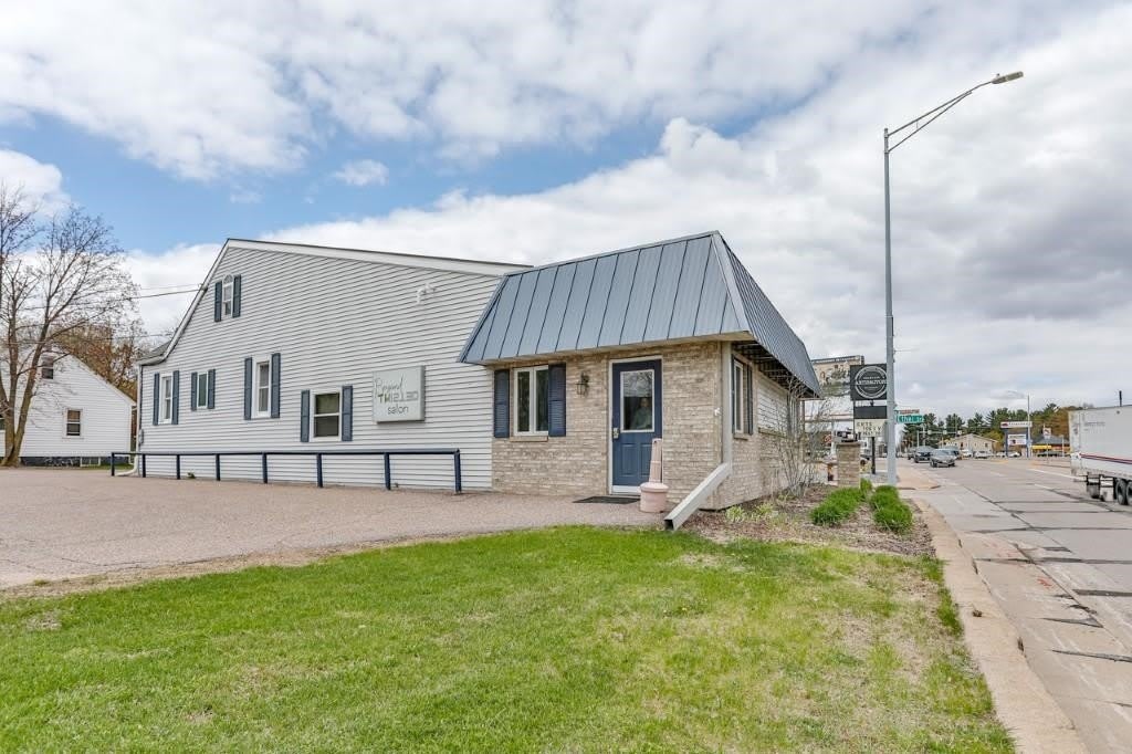 2402 GRAND AVENUE – photo 1