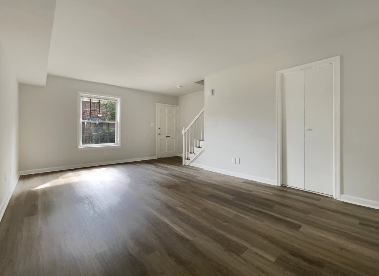 3737 Jamestown Cir – photo 1