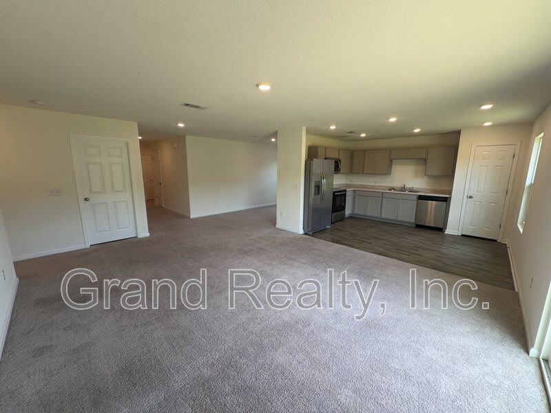 4316 Jitterbug Street – photo 3