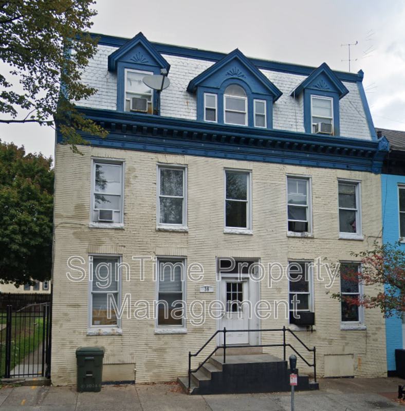 38 East Franklin Street 4 – photo 1