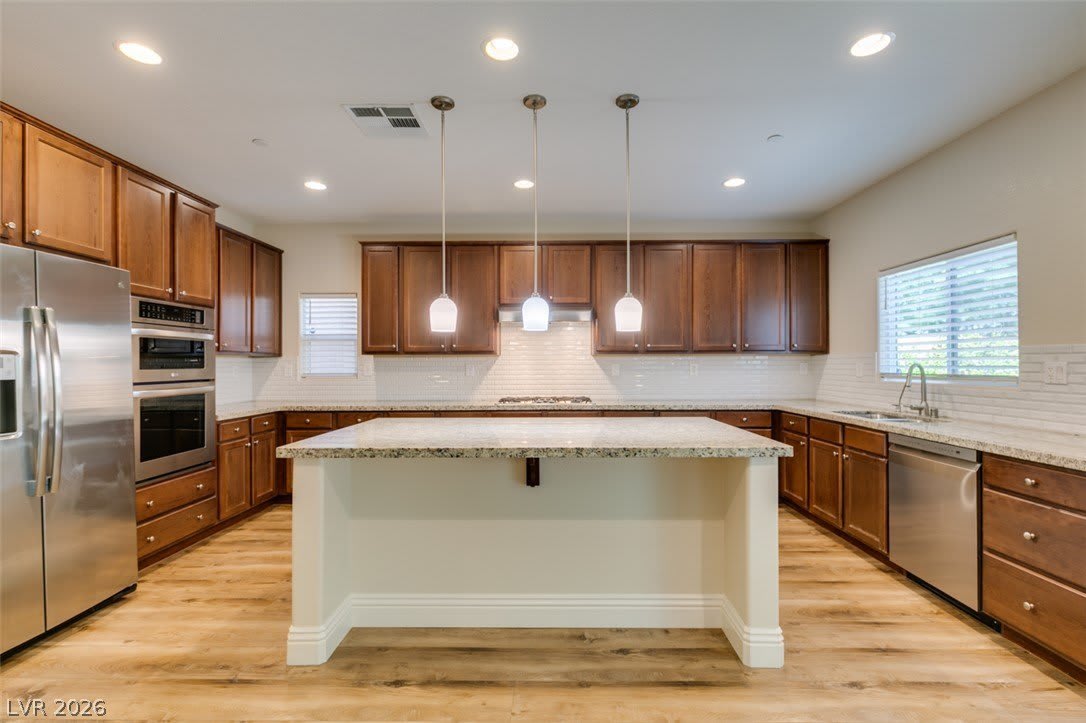 2884 Green Falls Avenue – photo 2