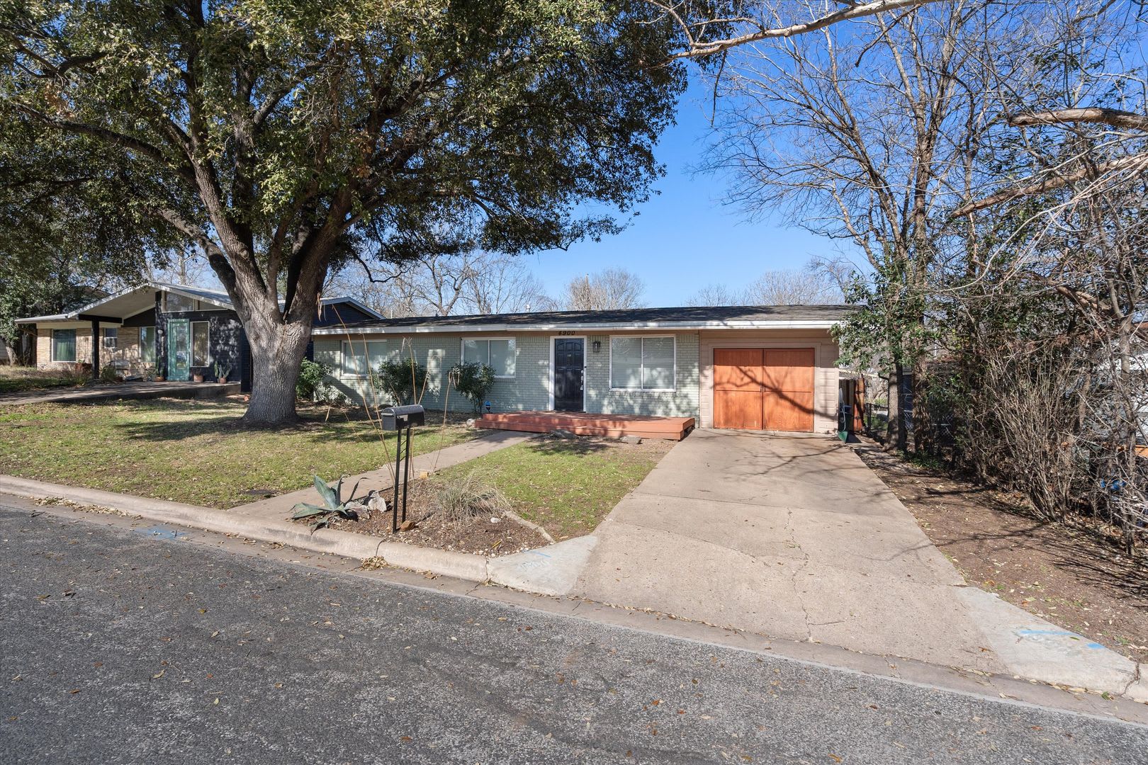 4900 Eastdale Drive, Austin, TX 78731 – photo 2