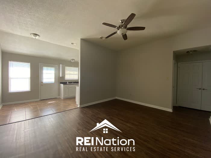 4435 Pyramid Lane – photo 2