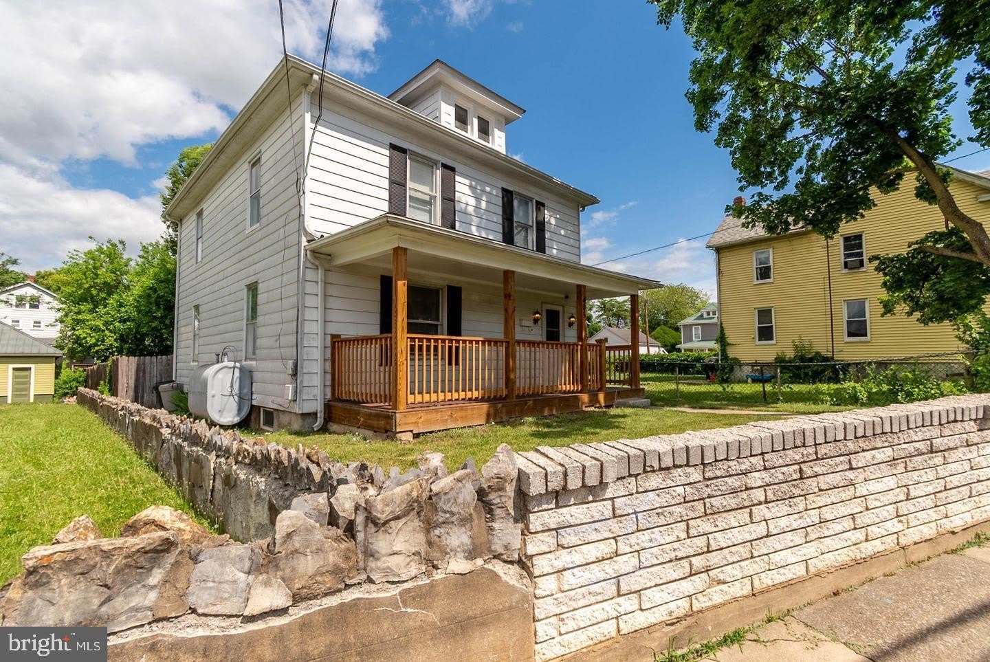 405 PORTER AVE – photo 2