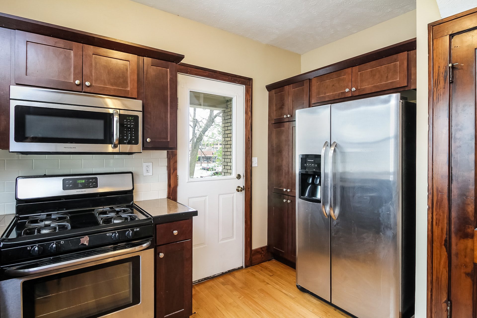 1135 Crescent Street Northeast – photo 3