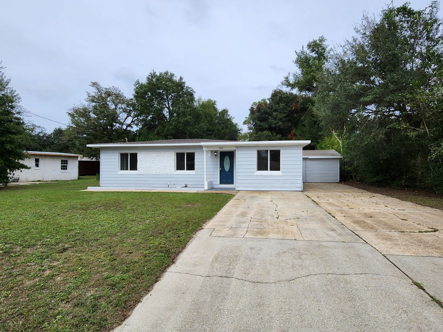 606 Chaseville St Pensacola Fl 32507 Move In Special Half Off Your First Full Month S Rent – photo 1