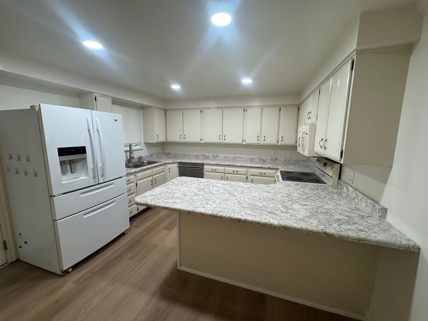 Beautiful Pleasant Grove home for rent! – photo 2