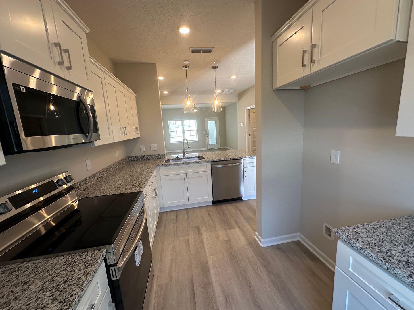 4 Bed 3 Bath Townhome Near The Heart Of Shelbyville – photo 5