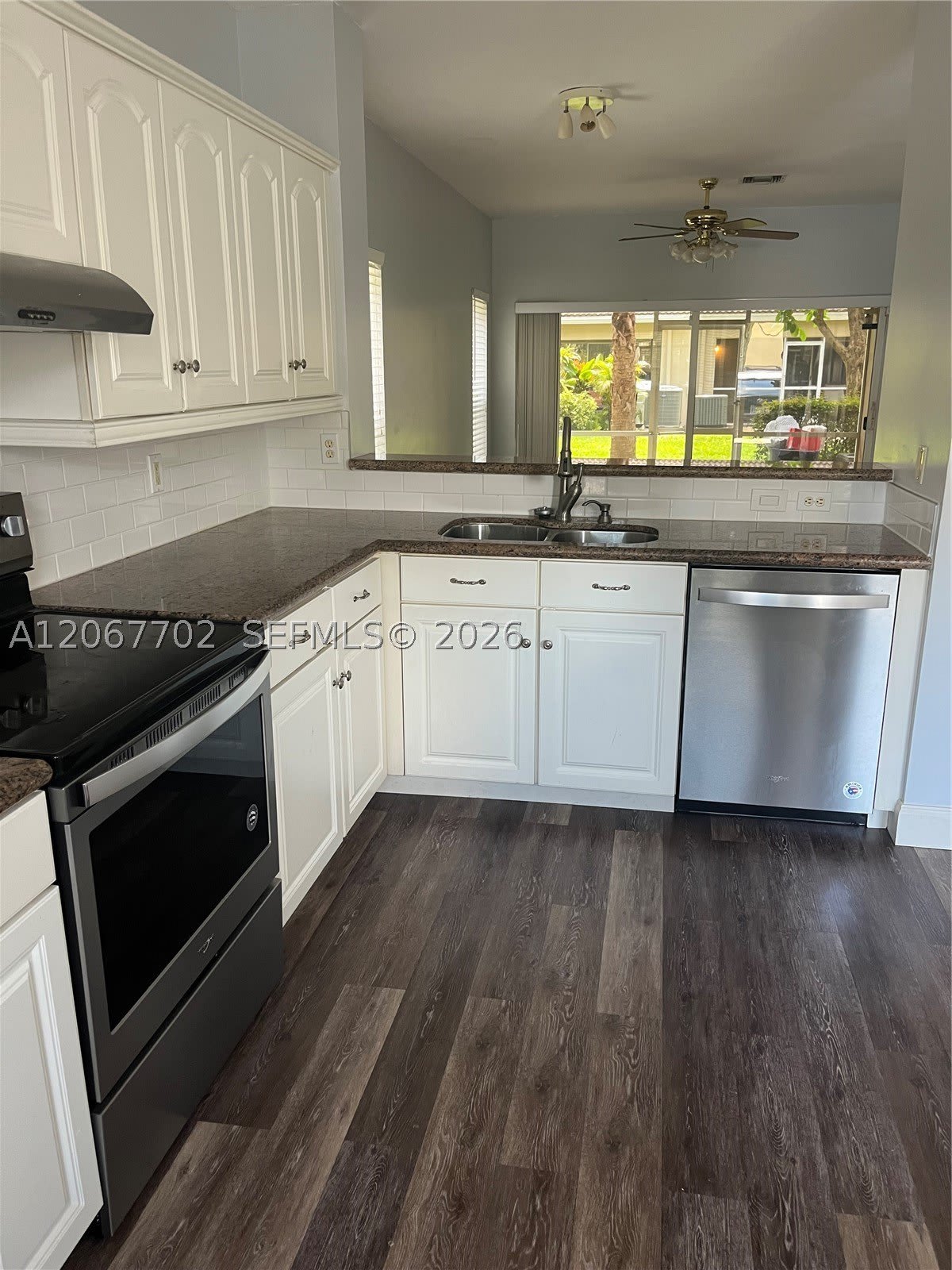 362 Sw 122Nd Ave – photo 2