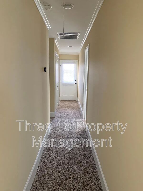 1555 Craig St – photo 2