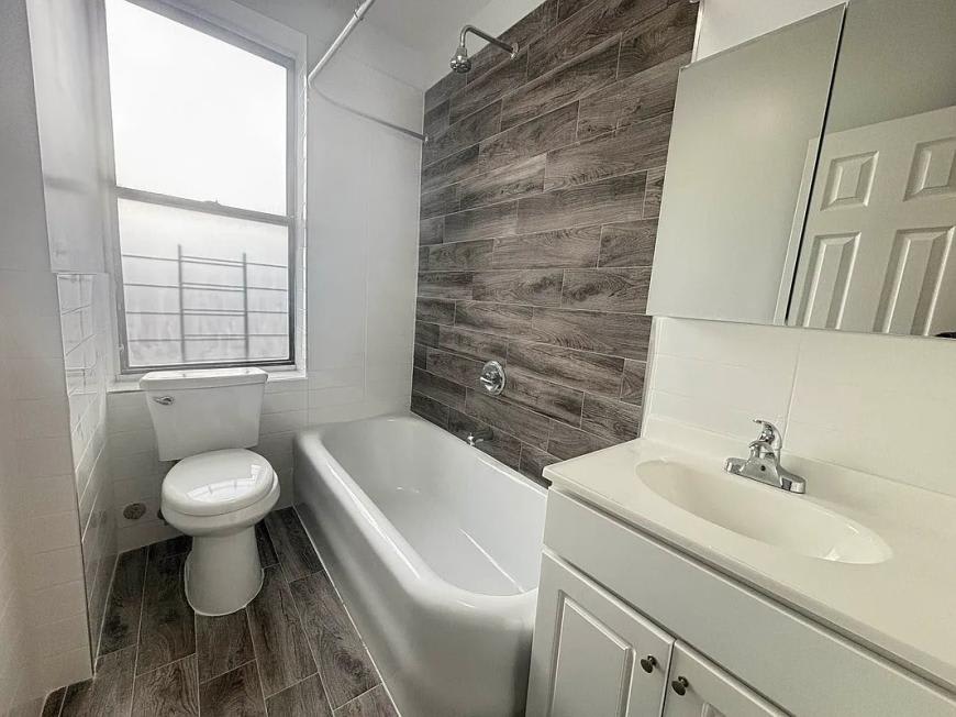 114 West 190th Street – photo 2