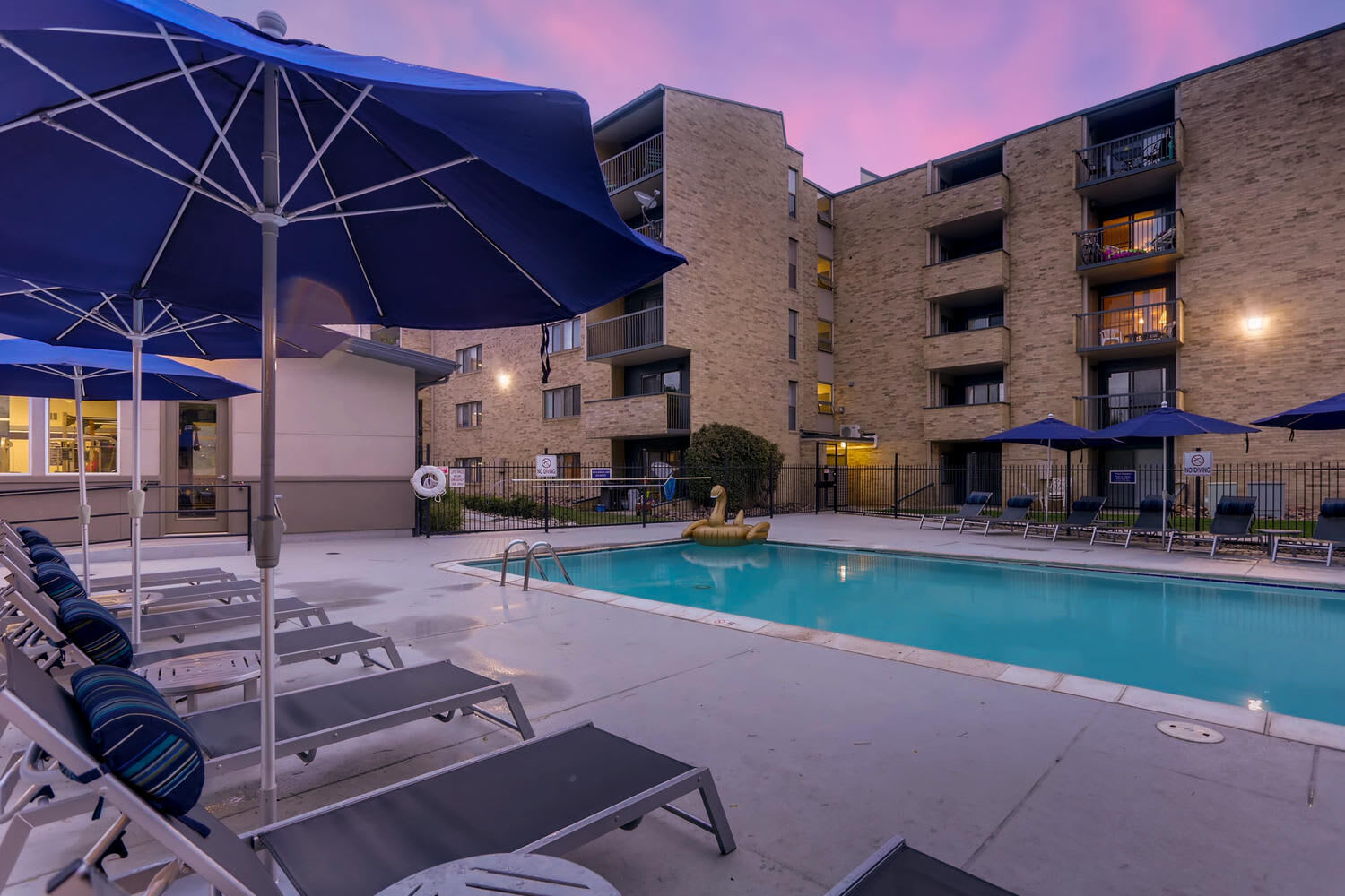 Lakeview Towers at Belmar – photo 4