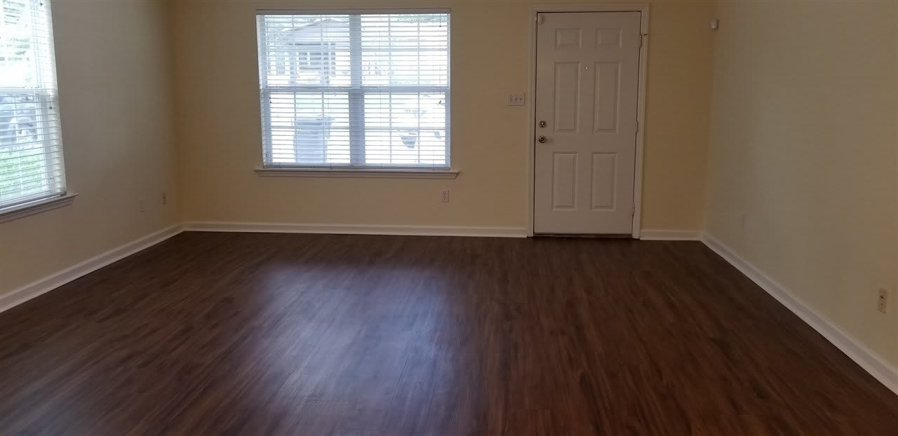 2009 Fannie Drive – photo 5