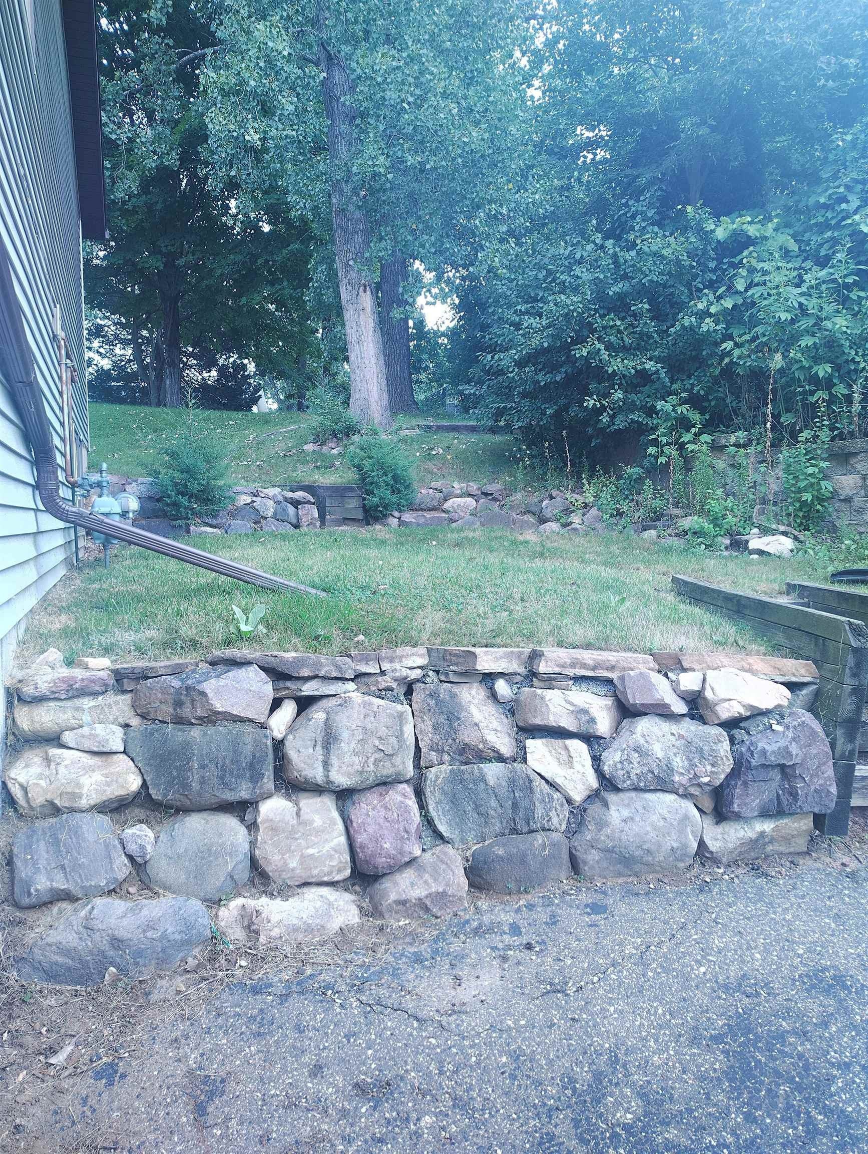 701 Iroquois Court – photo 2