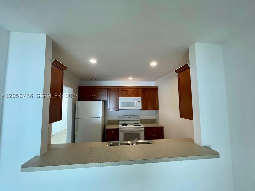 5020 Elmhurst Rd – photo 3