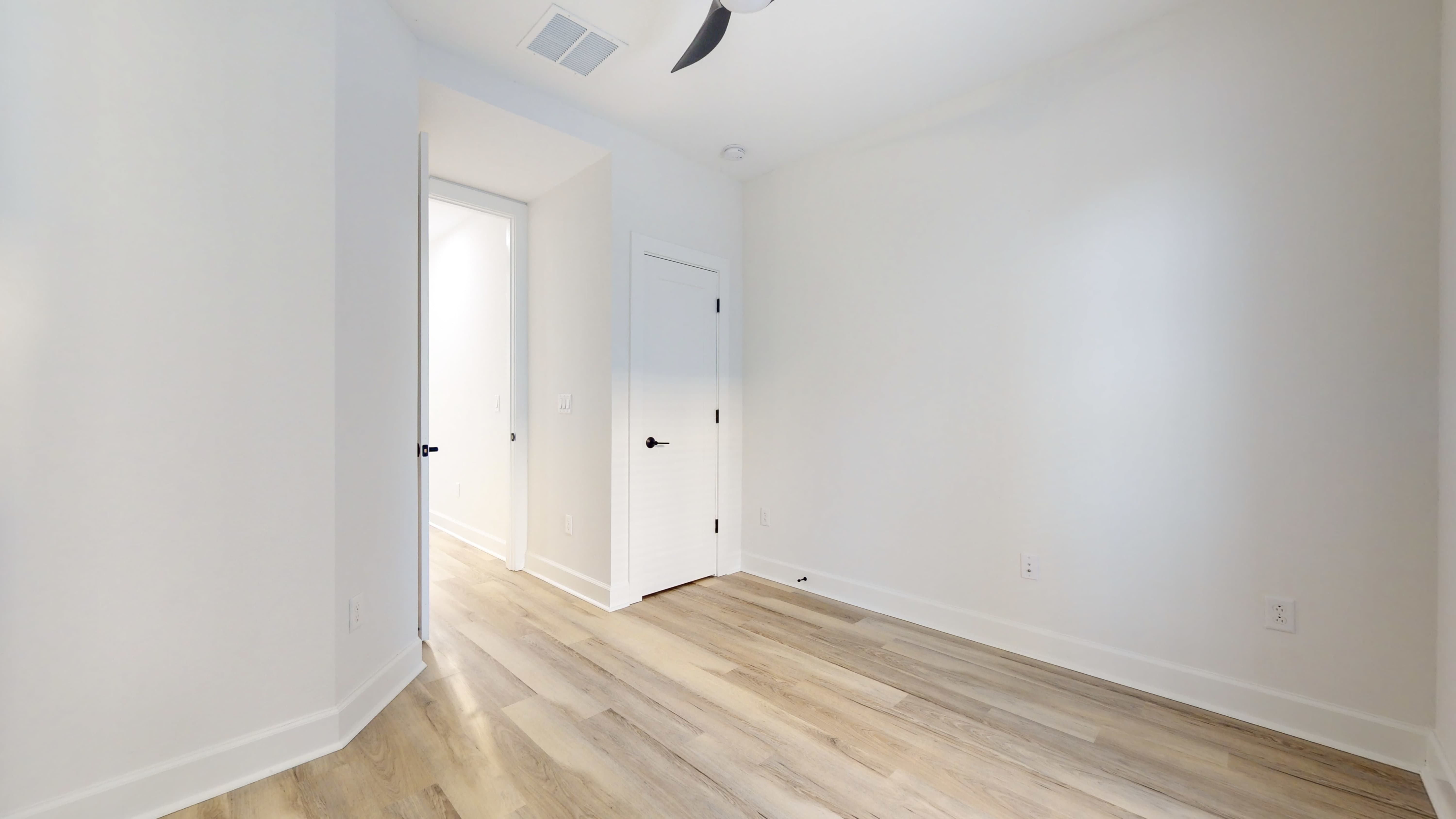1520 N Pierce St Unit 5 – photo 5