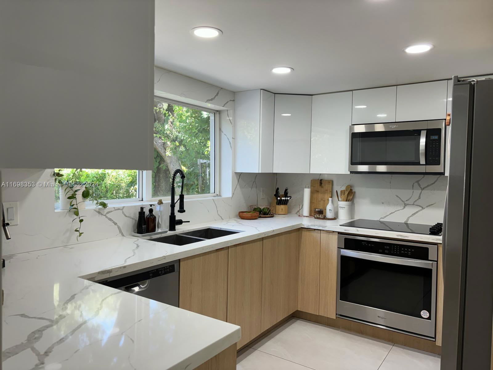 365 Northeast 87th Street – photo 1