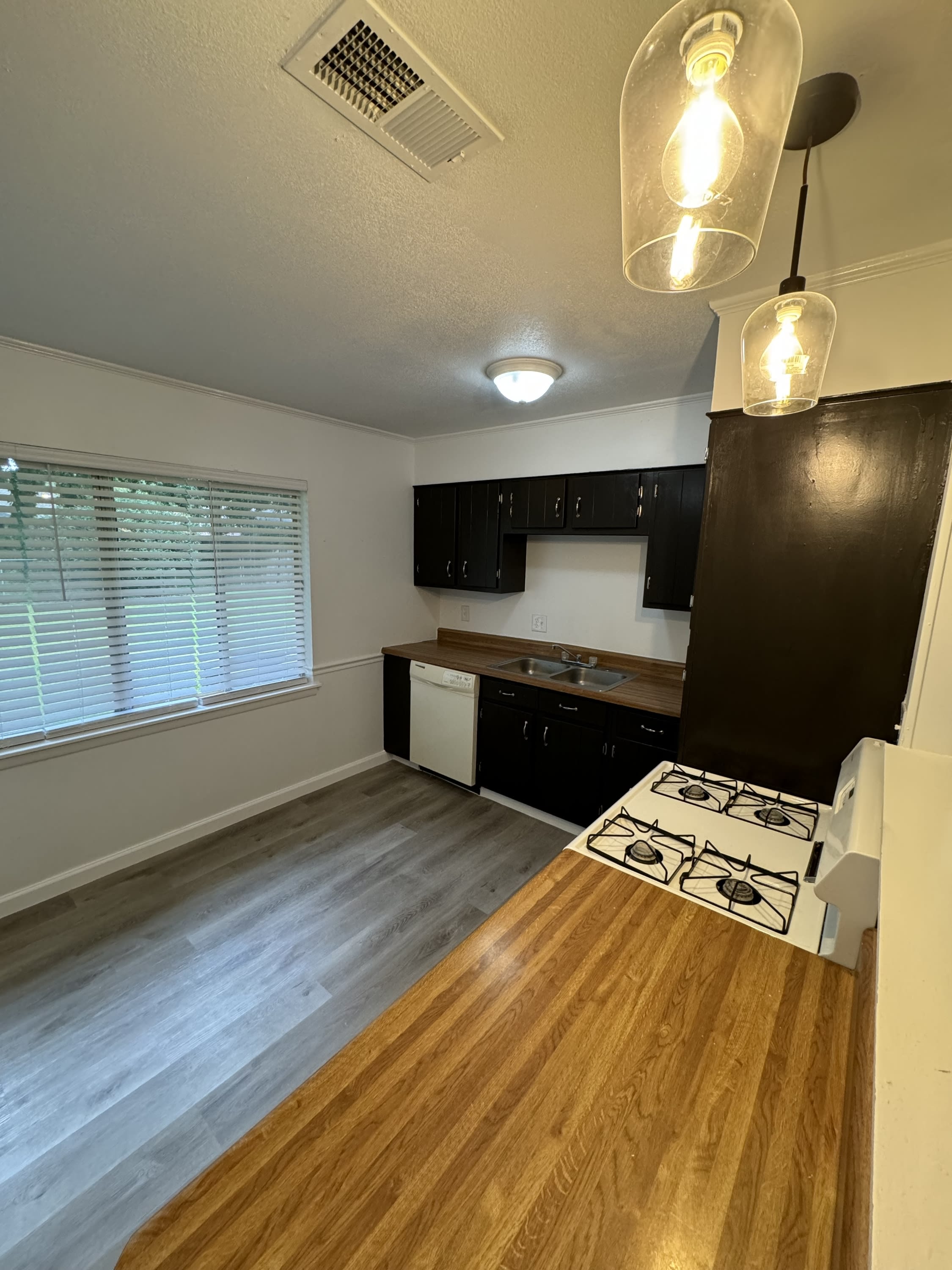 7005 Denver Drive – photo 3
