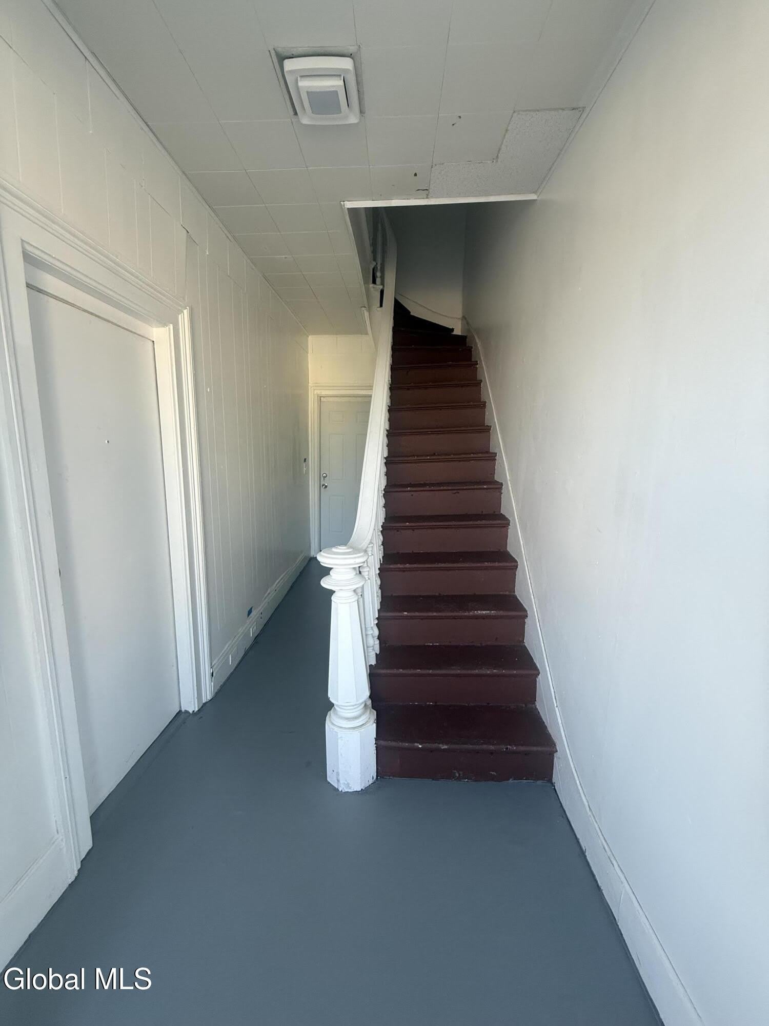 486 4th Street – photo 4